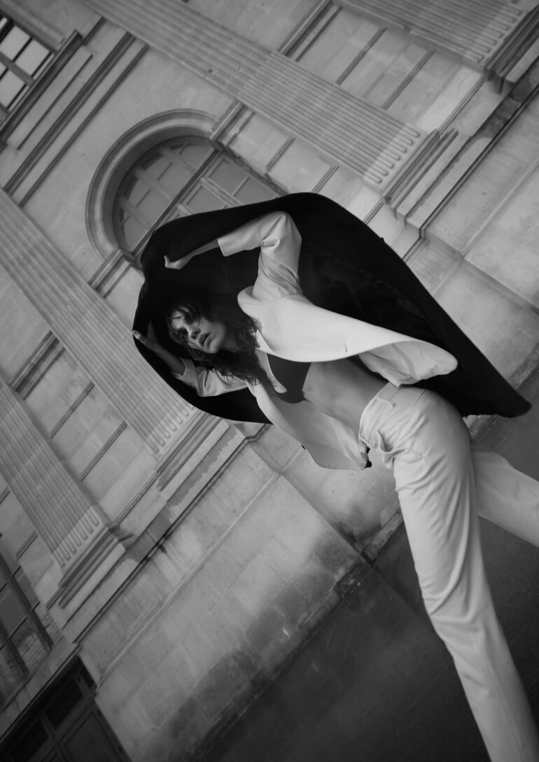 Alize Cekic book photo