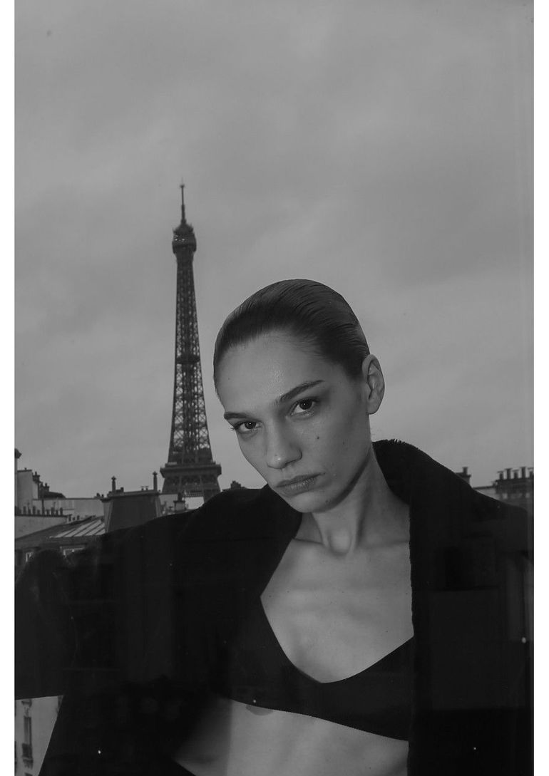 Alize Cekic book photo