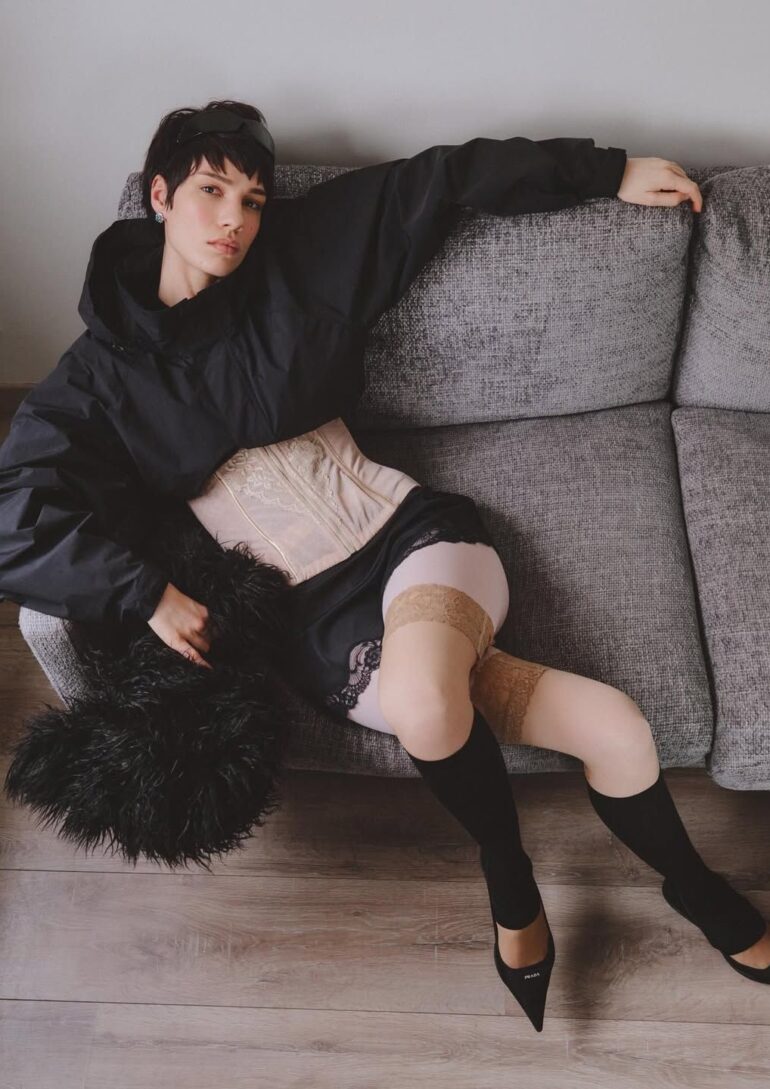 Alize Cekic book photo