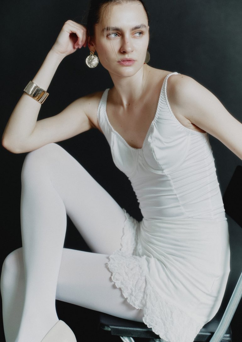 Victoria Vedi book photo