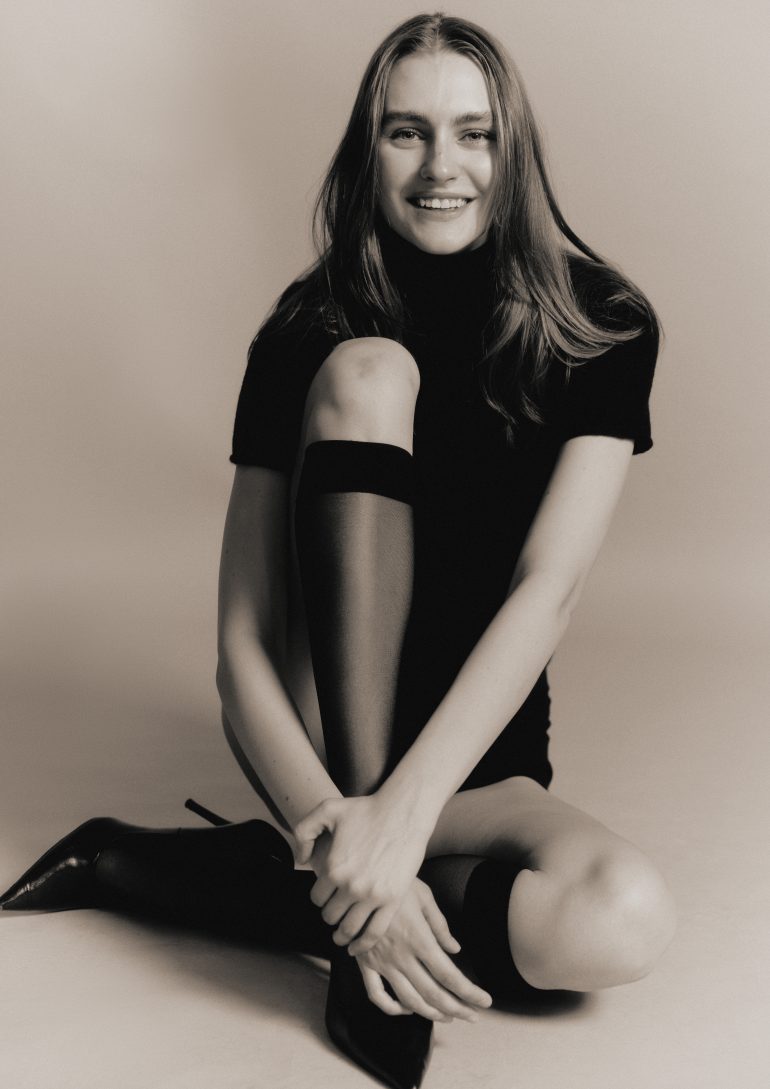 Victoria Vedi book photo