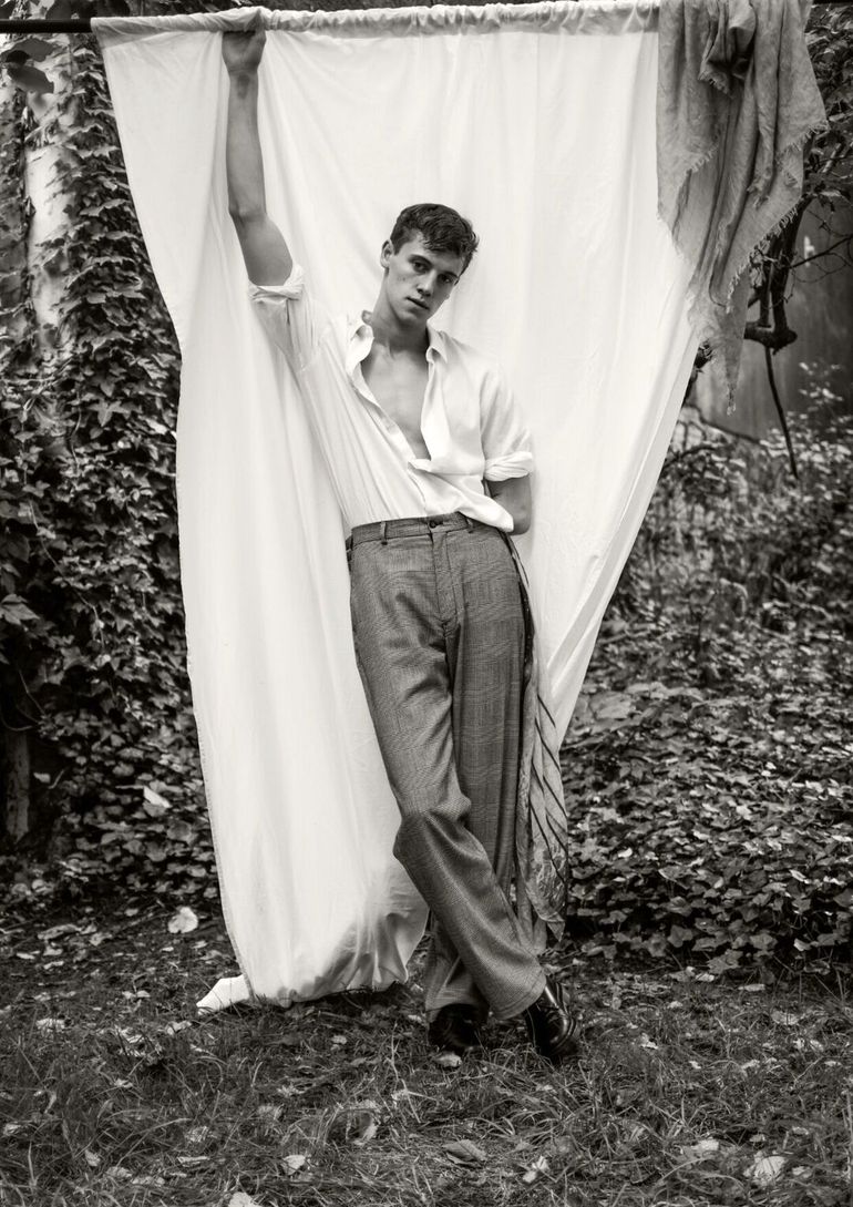 Anton Ahrens book photo