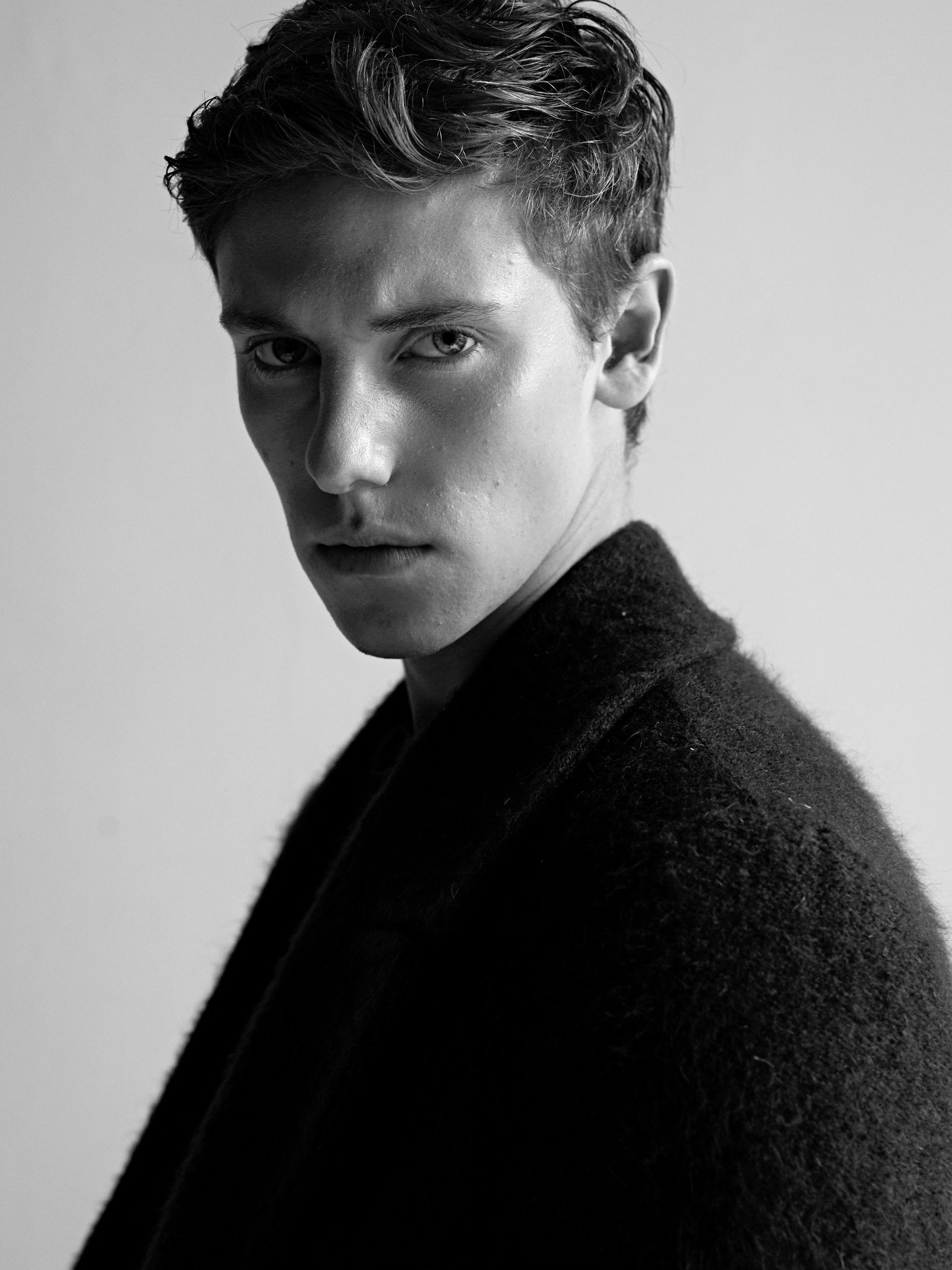 Anton Ahrens profile