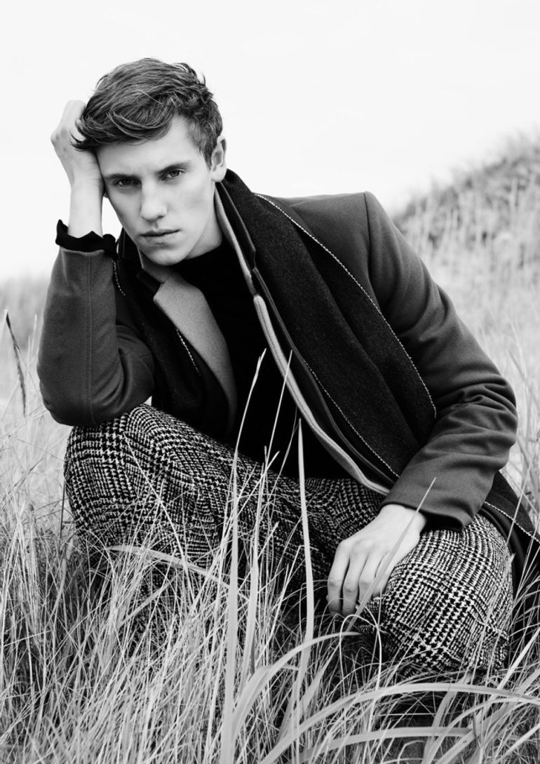 Anton Ahrens book photo