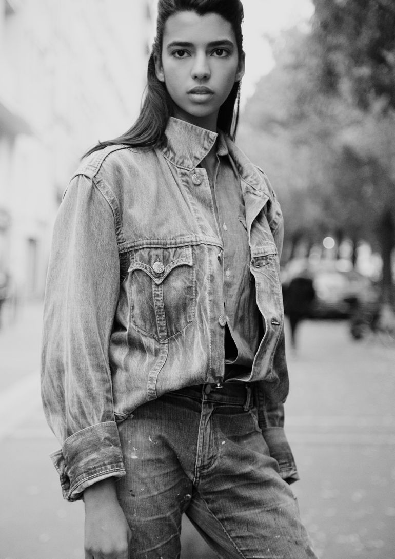 Oumaima book photo