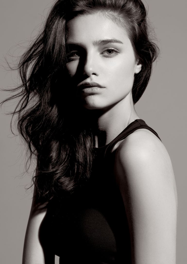 Ana Rossolovich book photo