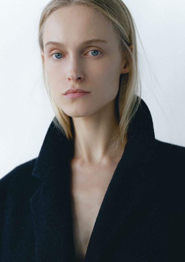 Eliza Kukawska book photo