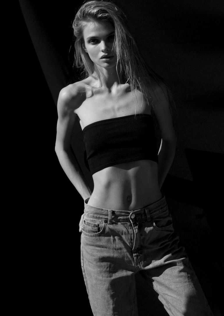 Dasha Khlystun book photo