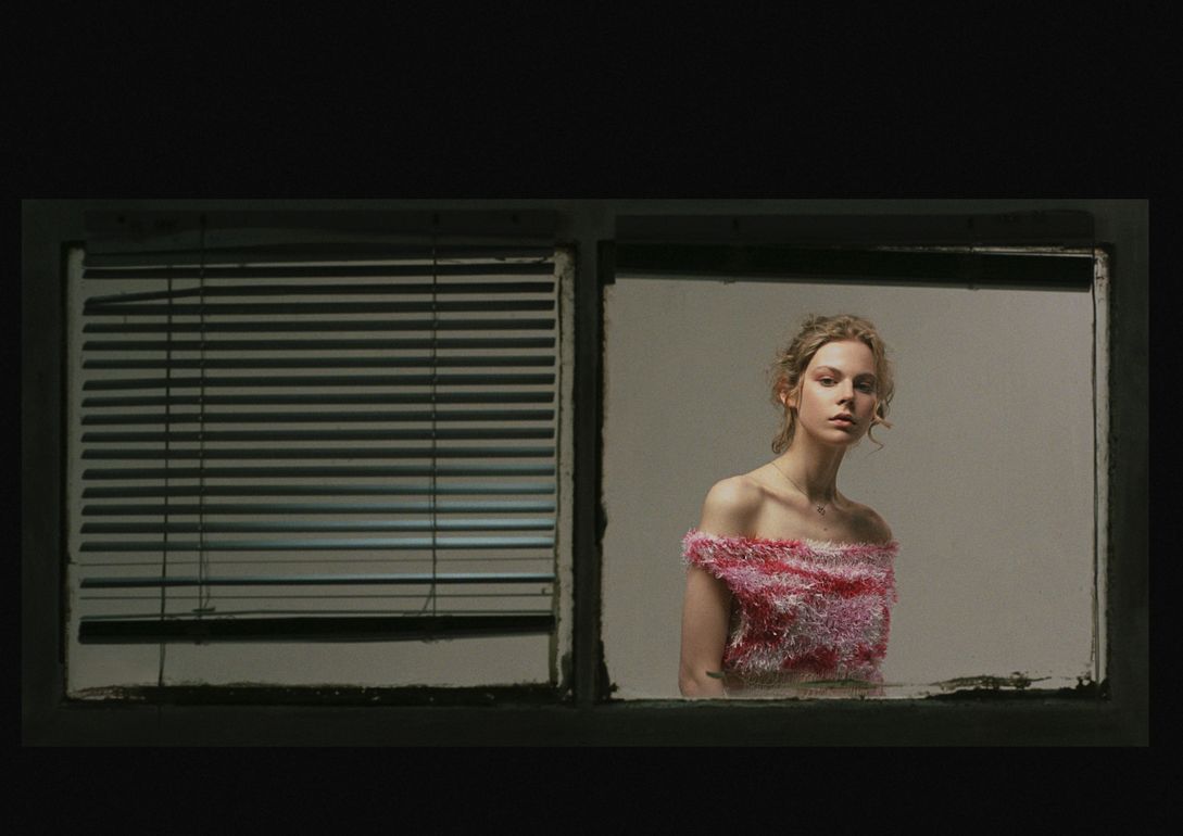 Jolie Alien book photo