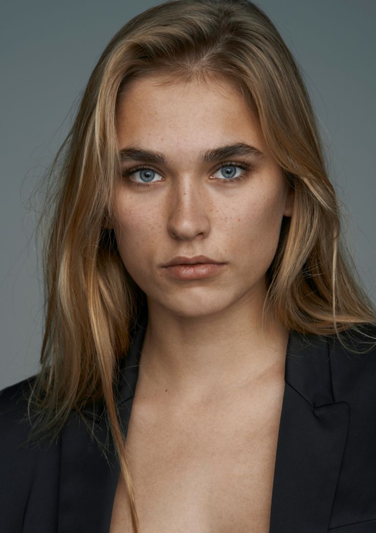 Julia Worp