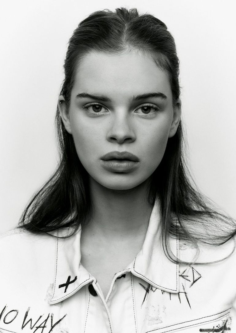 Noa Lotus book photo
