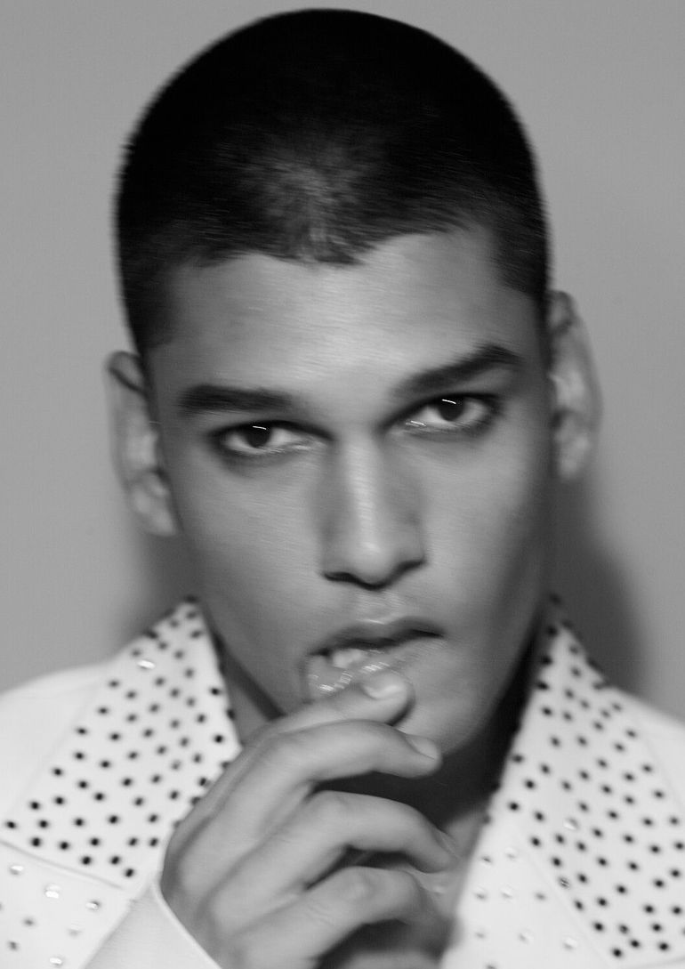 Emil Kattiya Aree book photo