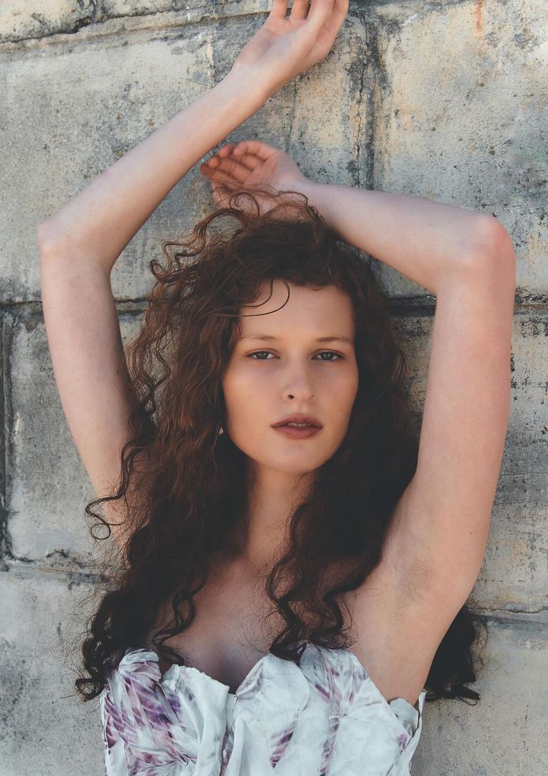 Alyssa Thomson book photo