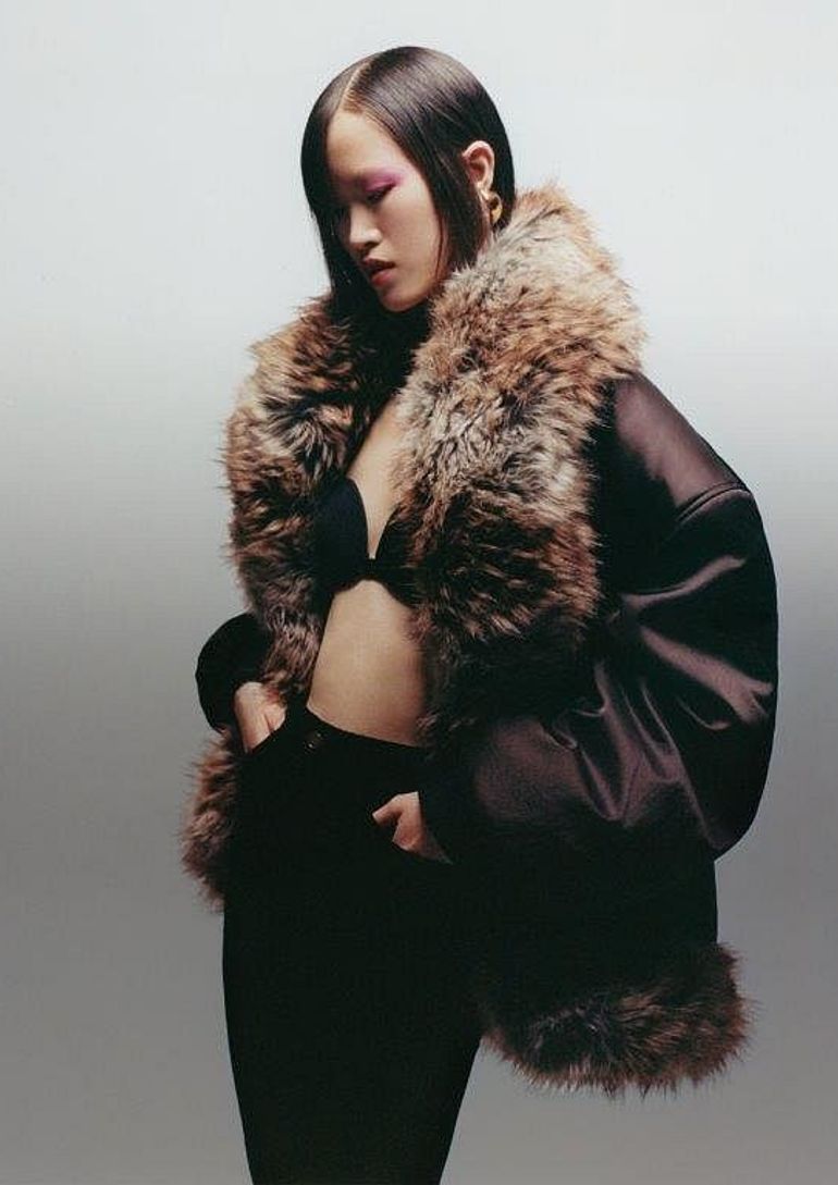Liu Liu book photo