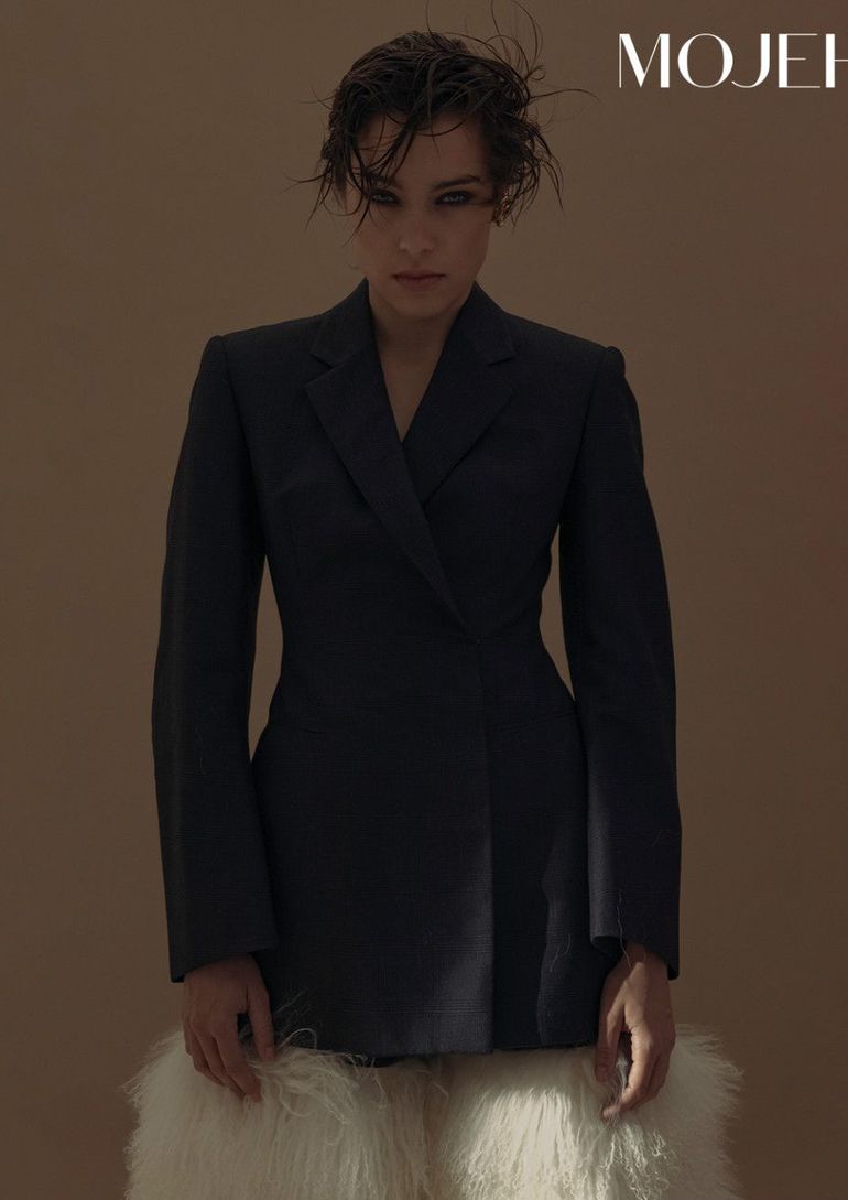 Alexa Arana book photo