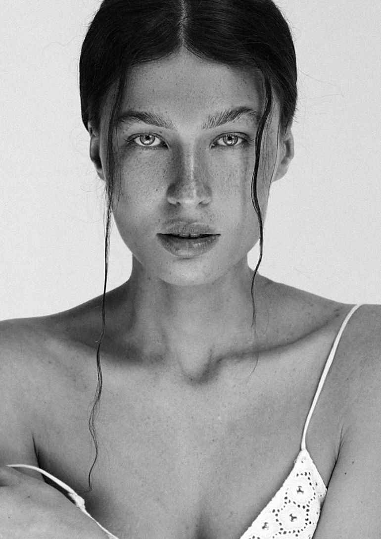 Lia Konovalova book photo