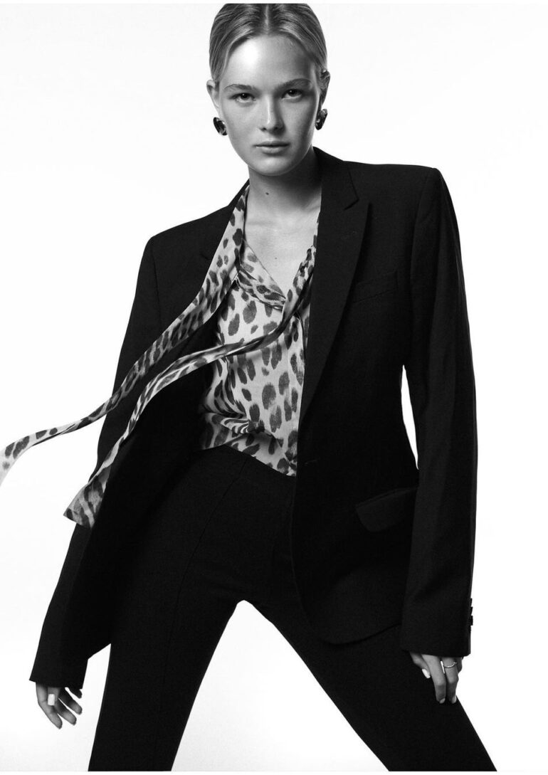 Alina Zyrianova book photo