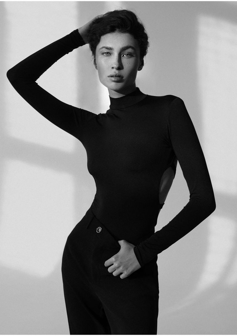 Lia Konovalova book photo