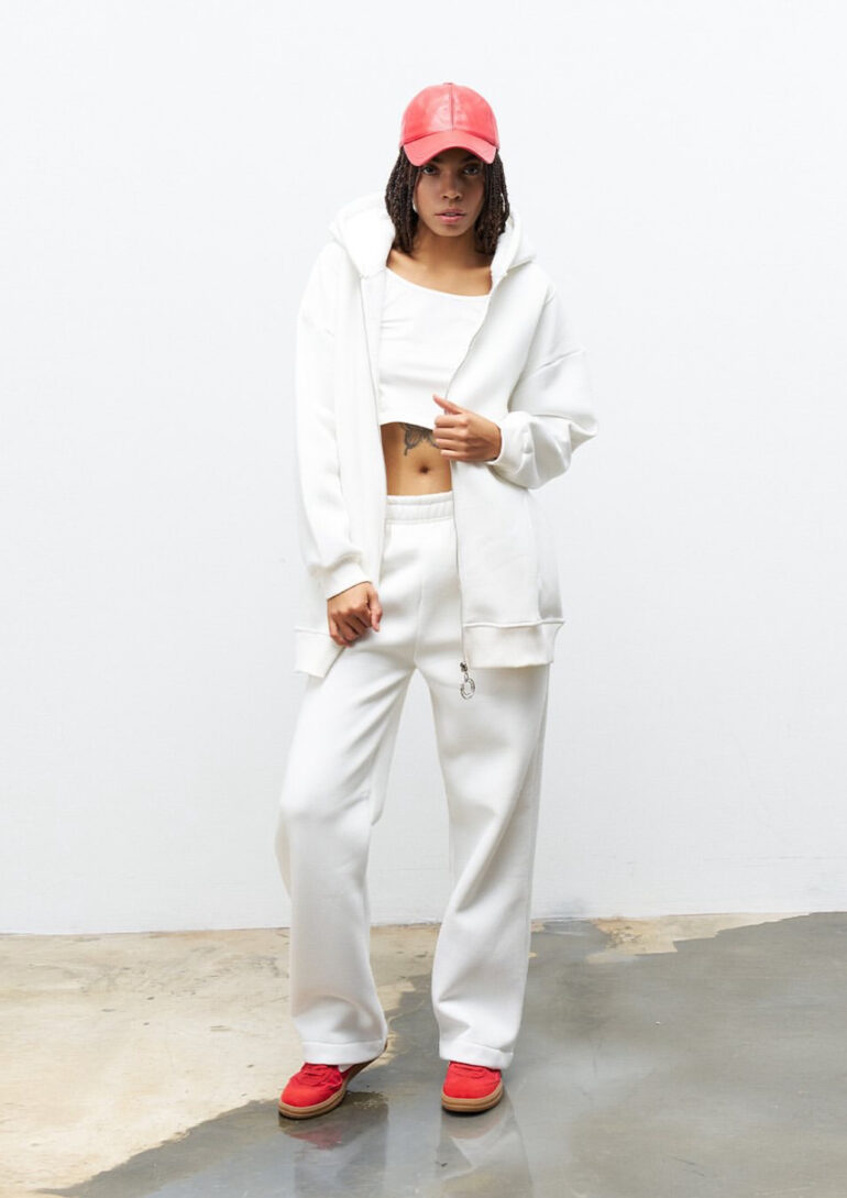 Zoë Okwell book photo