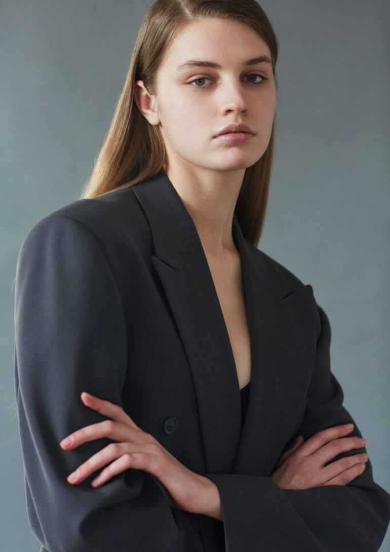 Yana Ryabega book photo