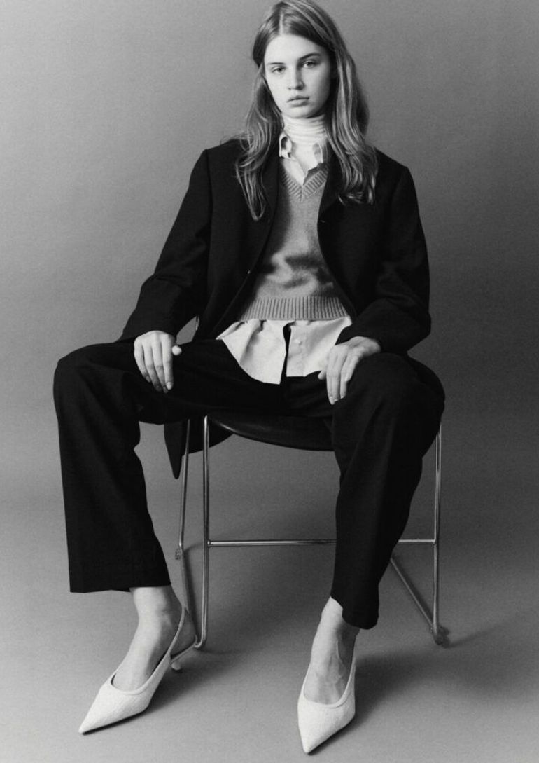 Yana Ryabega book photo