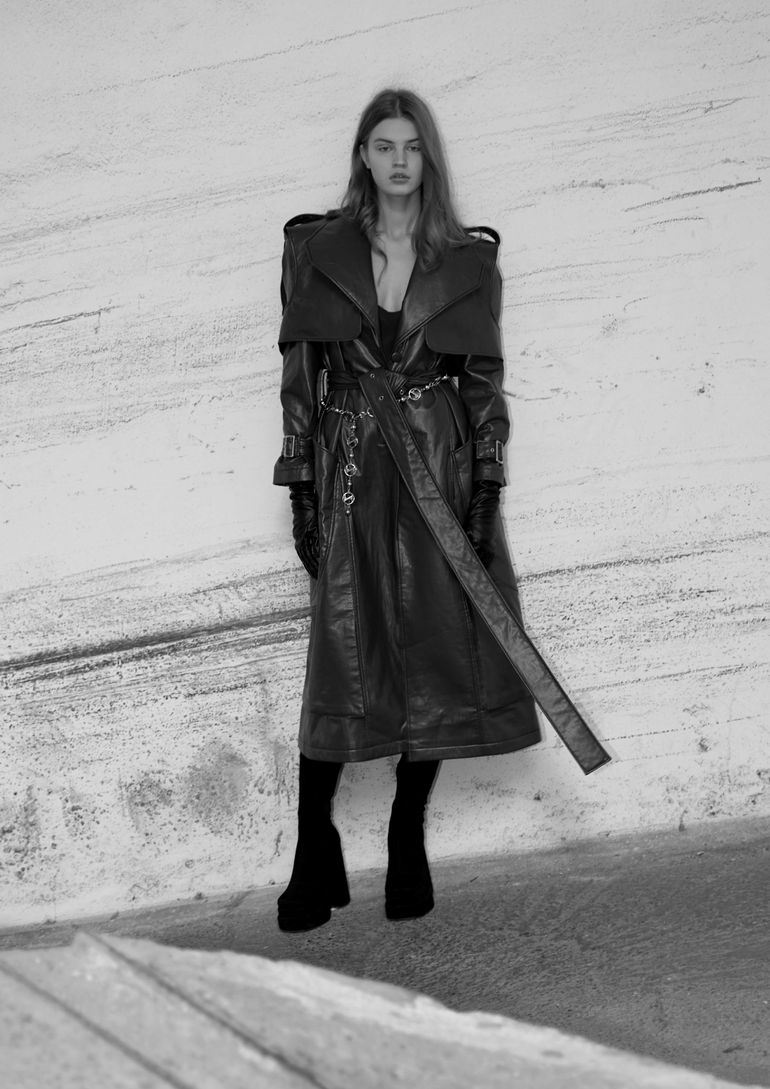 Yana Ryabega book photo