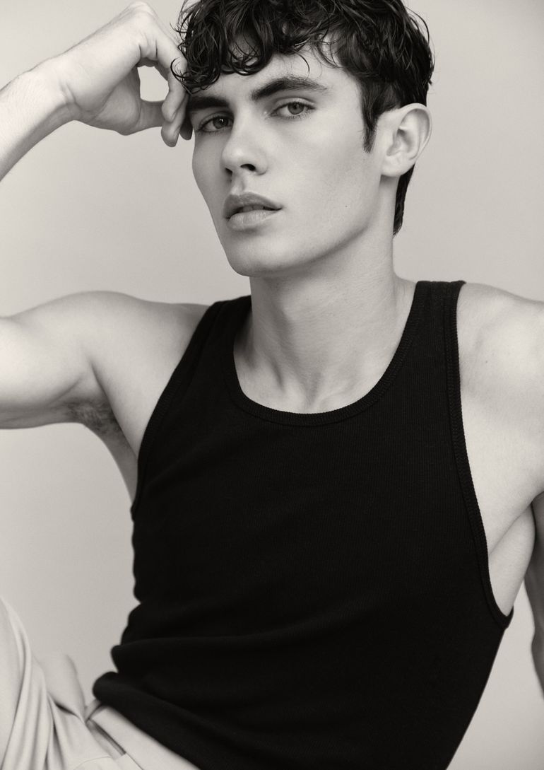 Diego Alvarez book photo