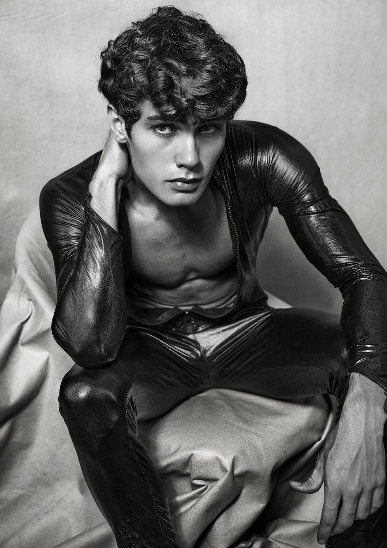 Diego Alvarez book photo