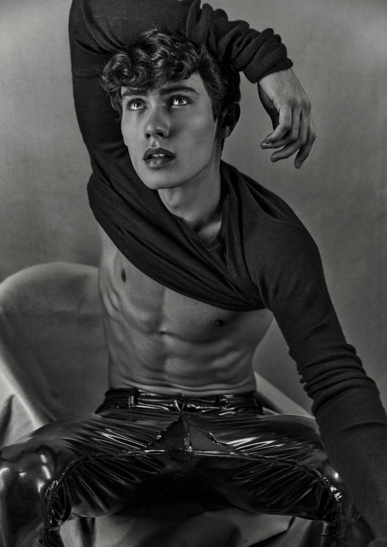 Diego Alvarez book photo