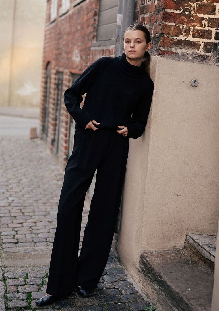 Emma Josefson book photo