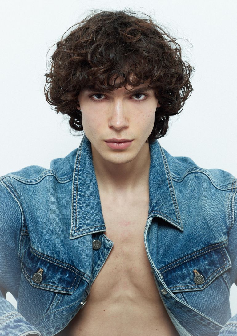 Anas Kalld book photo