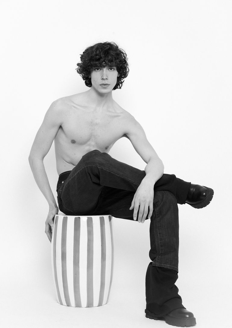 Anas Kalld book photo