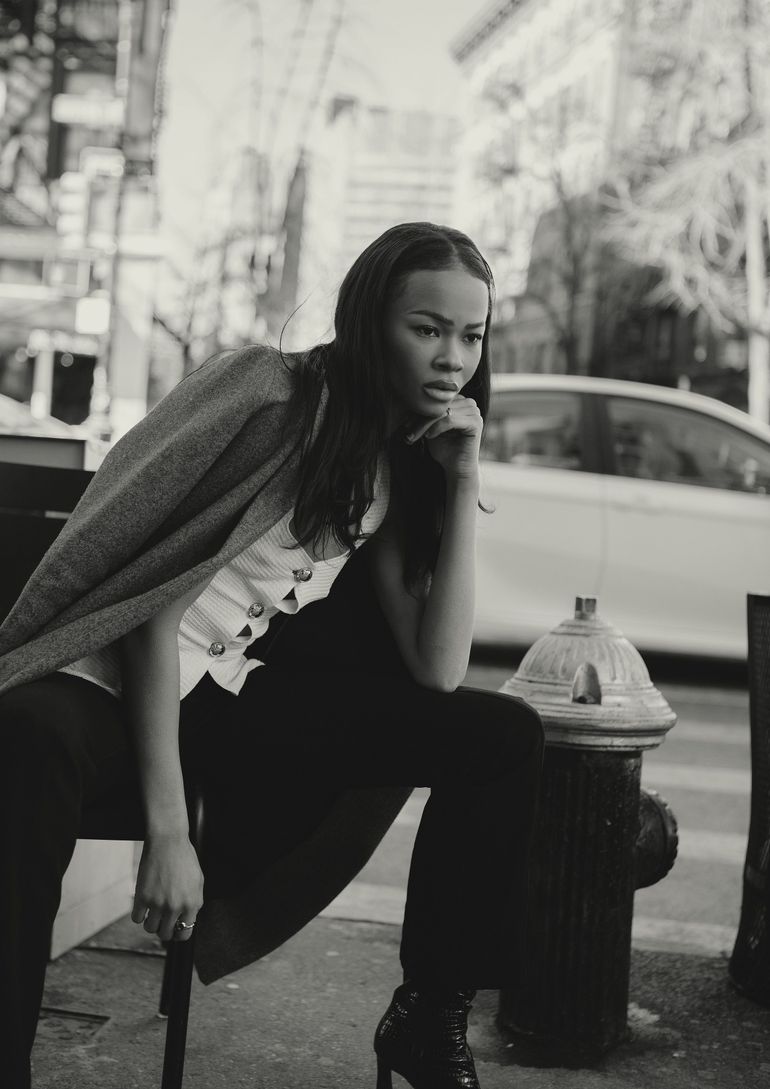 Sydney Holloway book photo