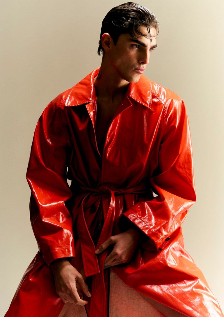 Simone Stravolov book photo