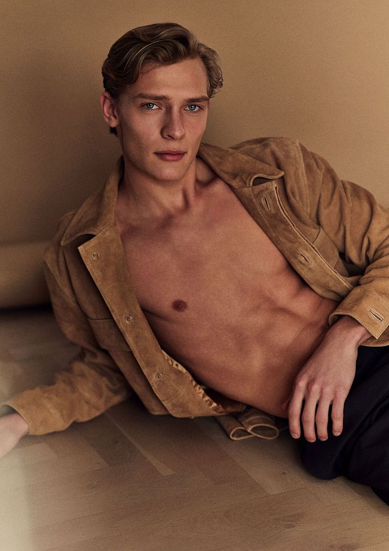 Lukas Adrian book photo