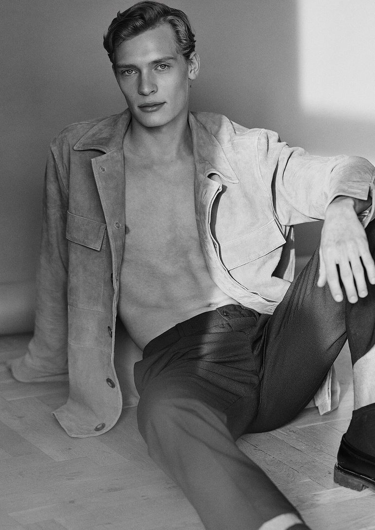 Lukas Adrian book photo