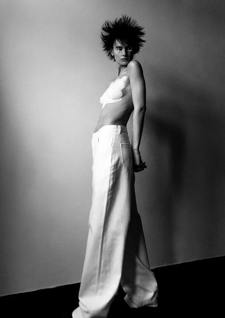 Dasha Plonas book photo