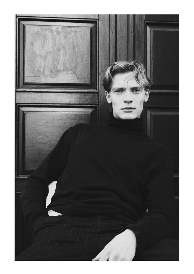 Lukas Adrian book photo