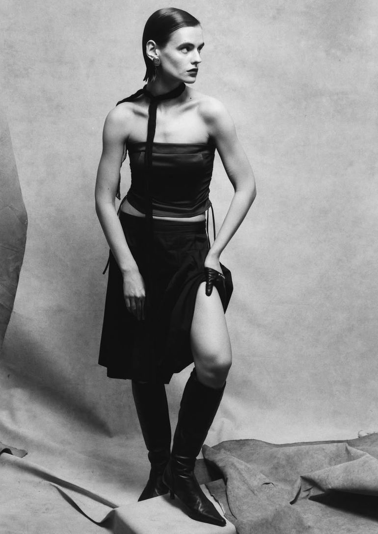 Dasha Plonas book photo