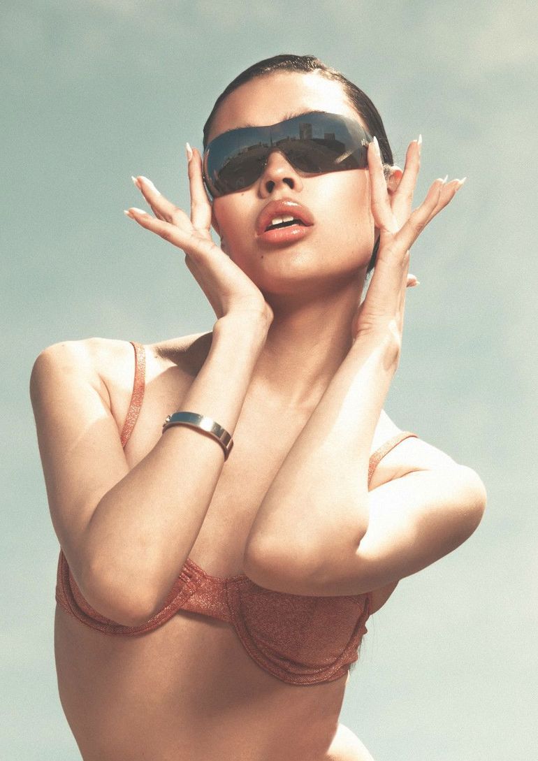 Alex Vara book photo
