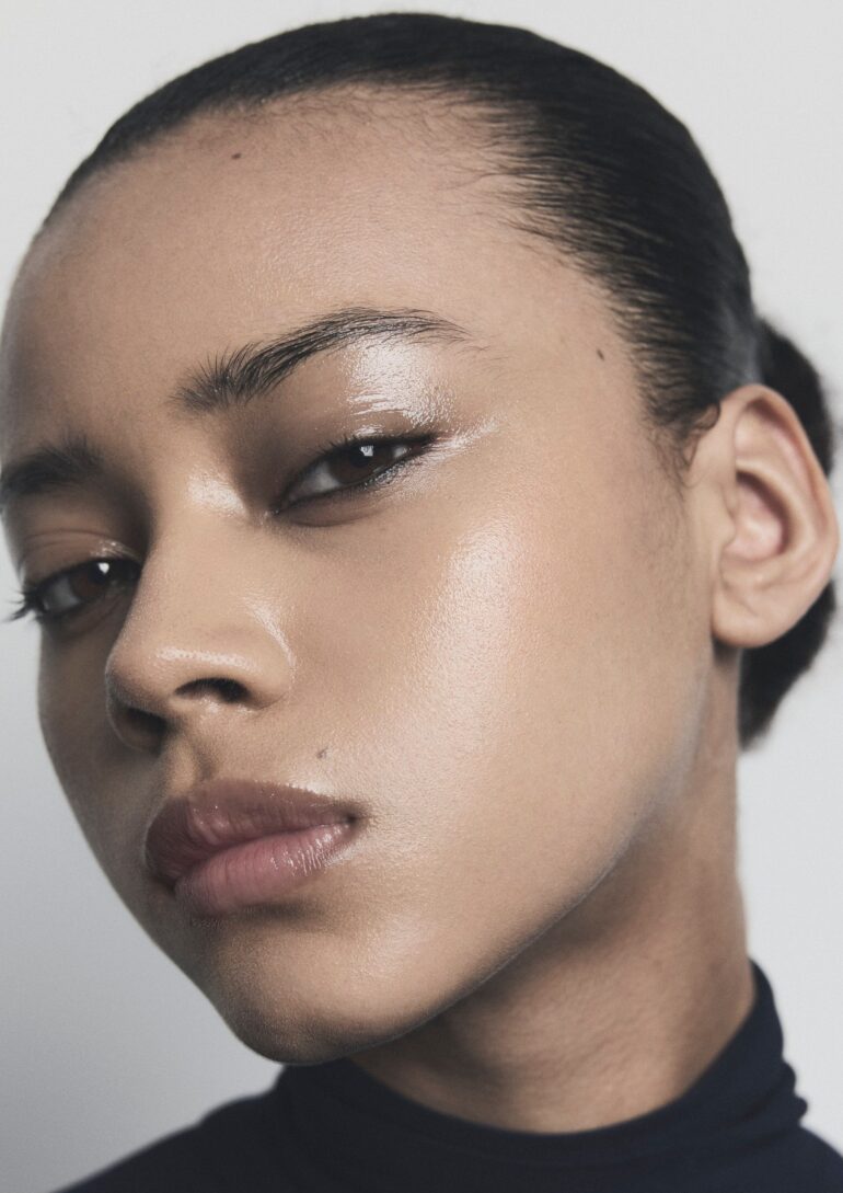 Laura Tibasosa book photo