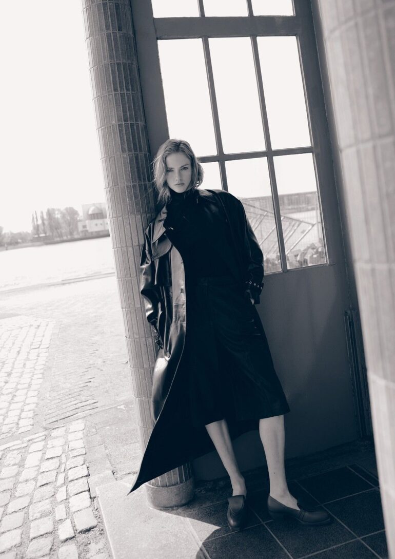 Xara Giulia book photo