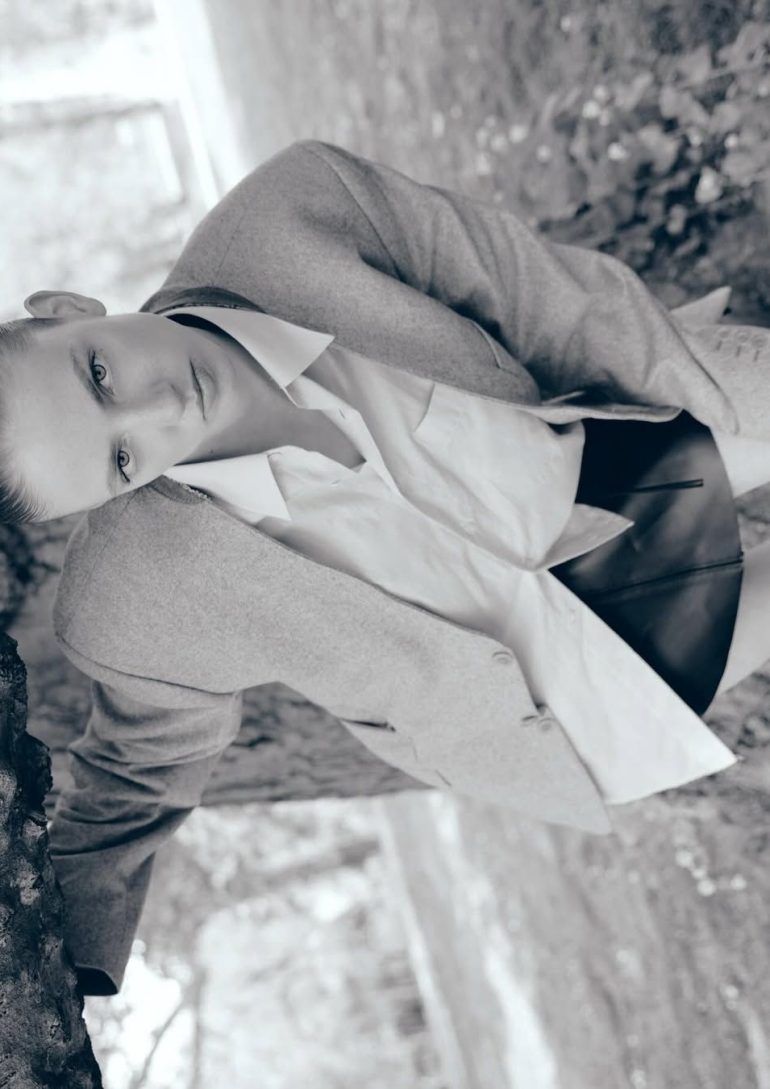 Xara Giulia book photo