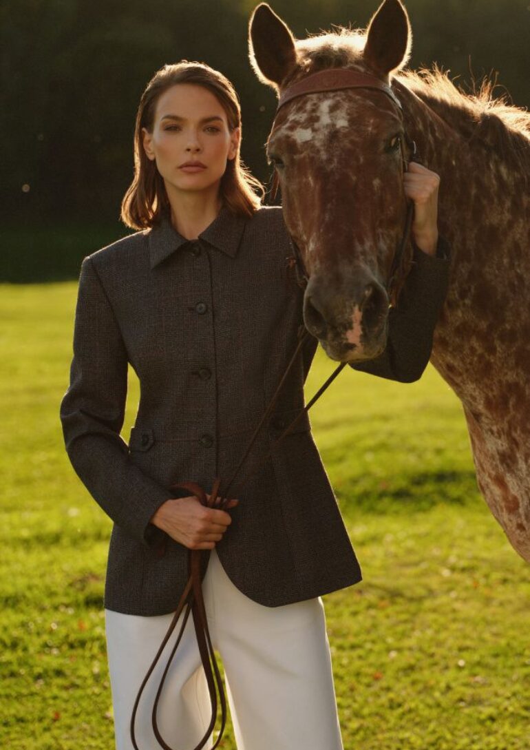 Maya Ovdak book photo