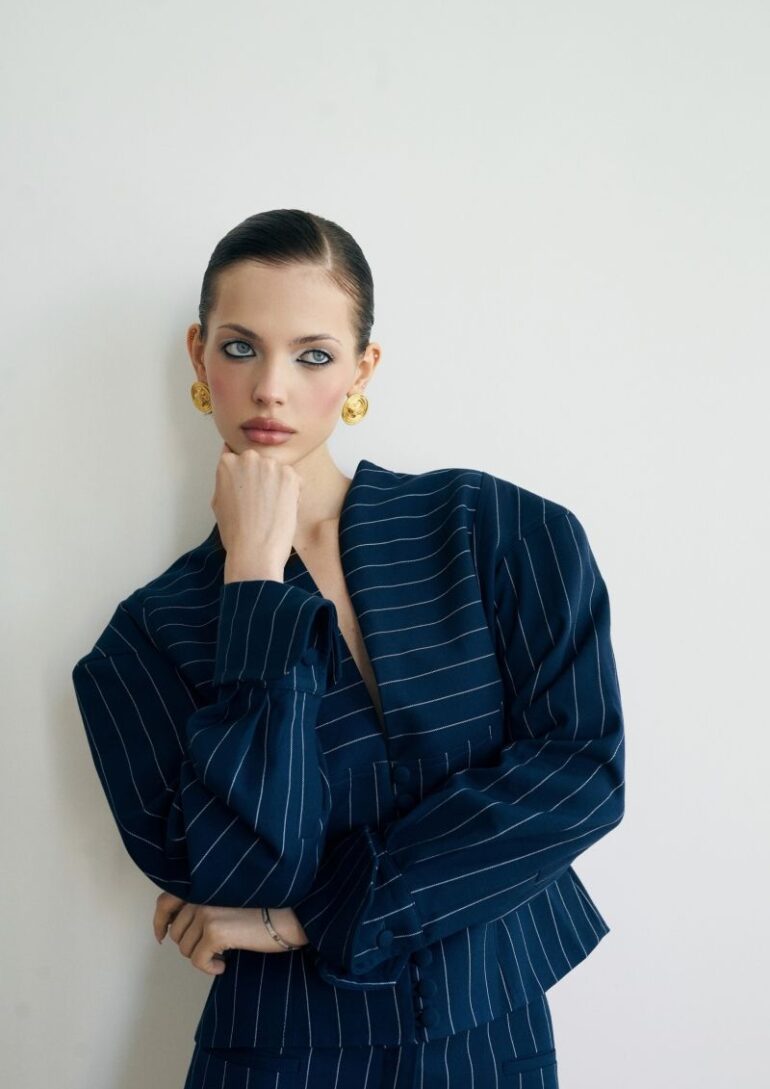 Vika Manturova book photo