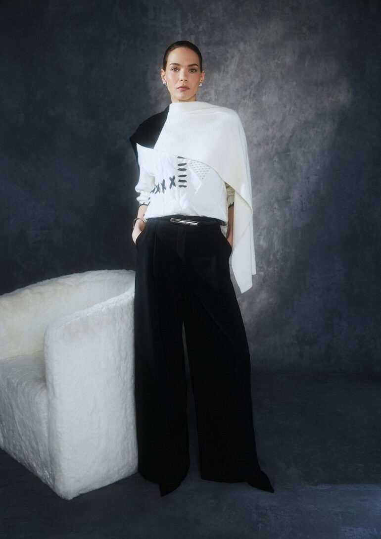 Maya Ovdak book photo