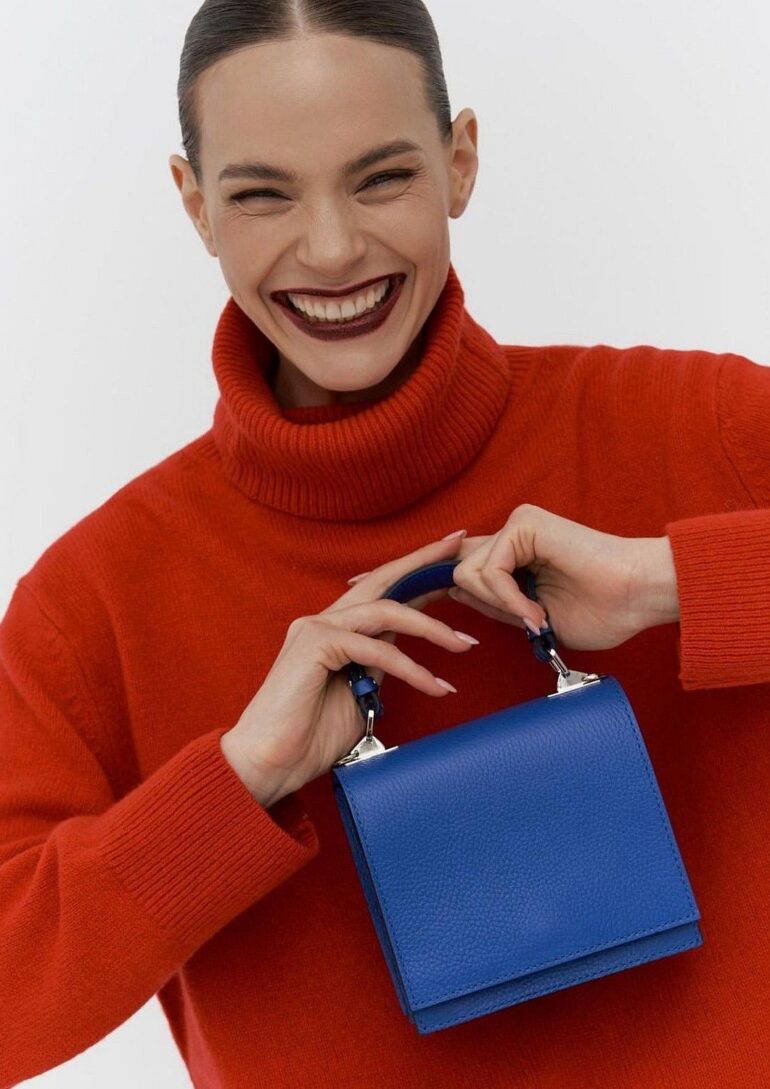 Maya Ovdak book photo