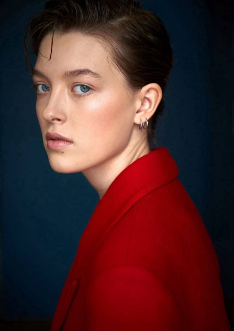 Ana Guliaeva book photo