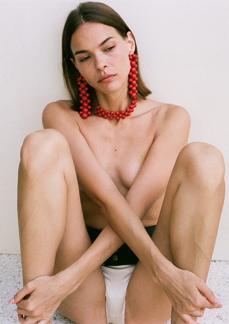 Maya Ovdak book photo