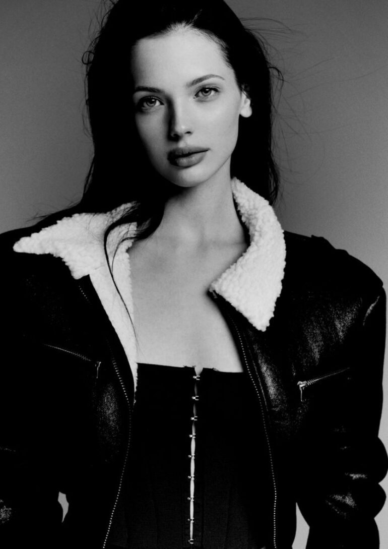 Vika Manturova book photo